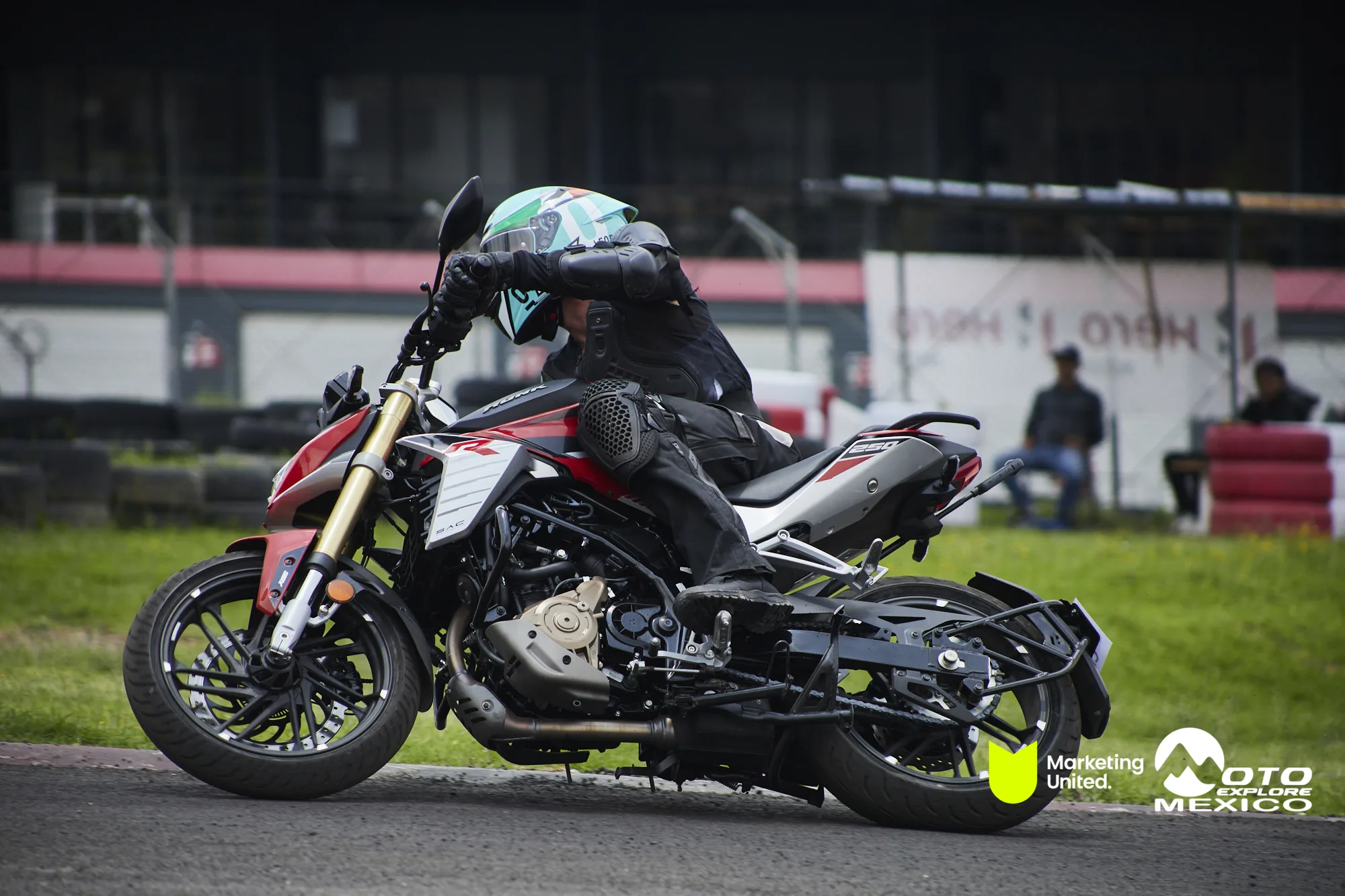 HUNK TRACKDAY 498